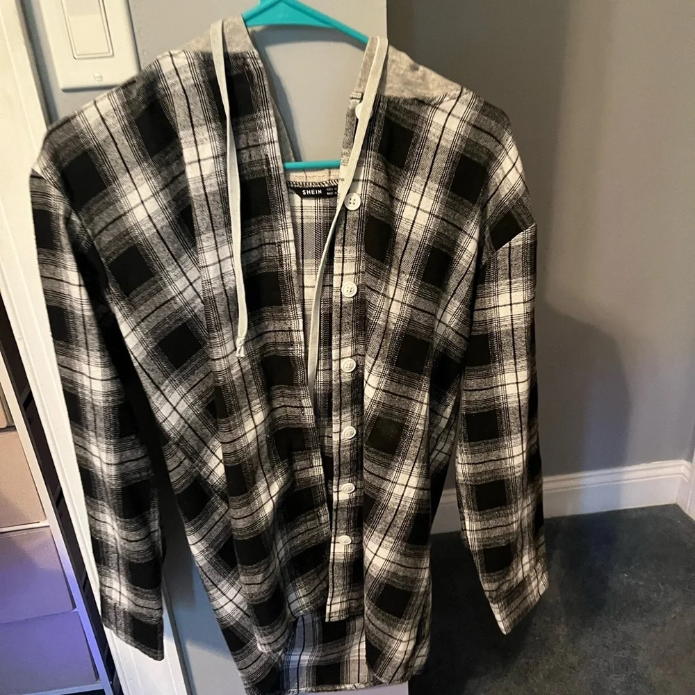 button up flannel - Picture 3 of 3